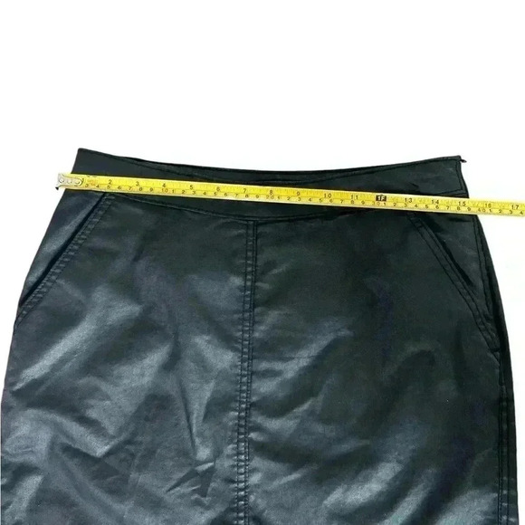 Banana Republic Women's Midi Black Faux Leather Skirt Zipper Size 6 - Picture 4 of 6